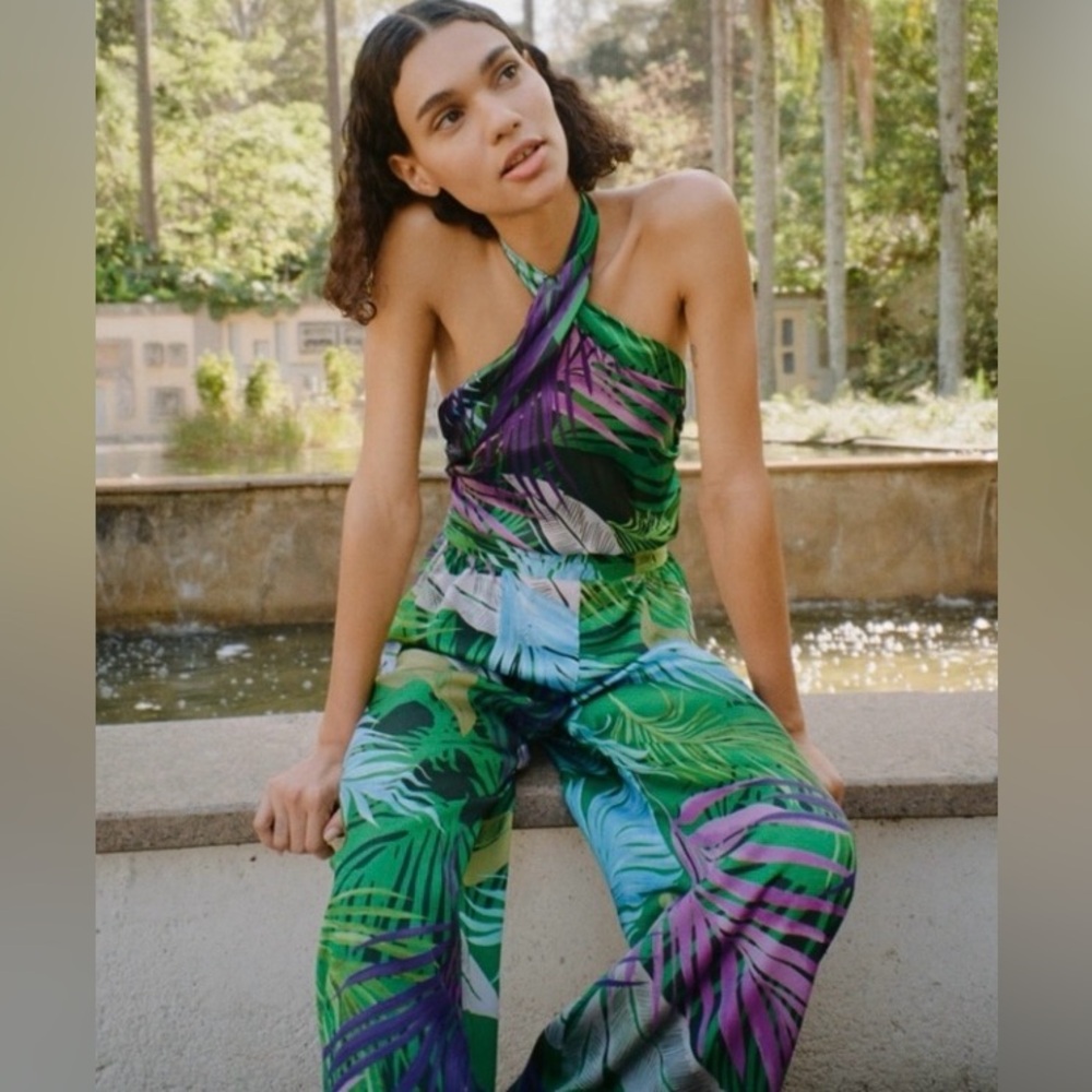 NWT Zara Vibrant tropical Leaf Print halter Jumpsuit - M - Picture 2 of 6